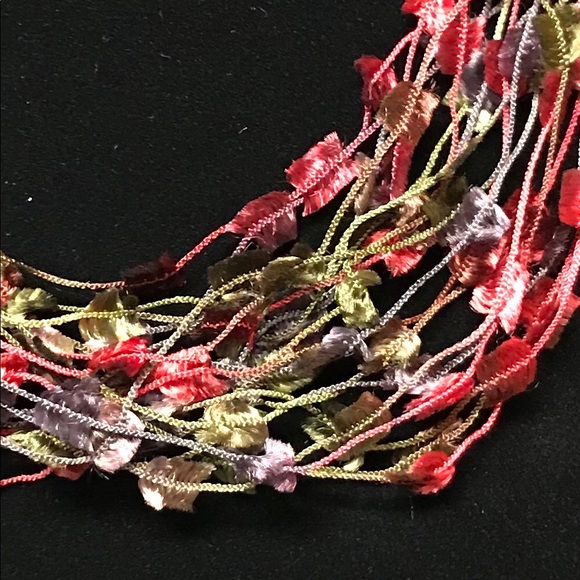 🎉 NWOT FABRIC MULTI STRAND NECKLACE 🎉 - Picture 4 of 6